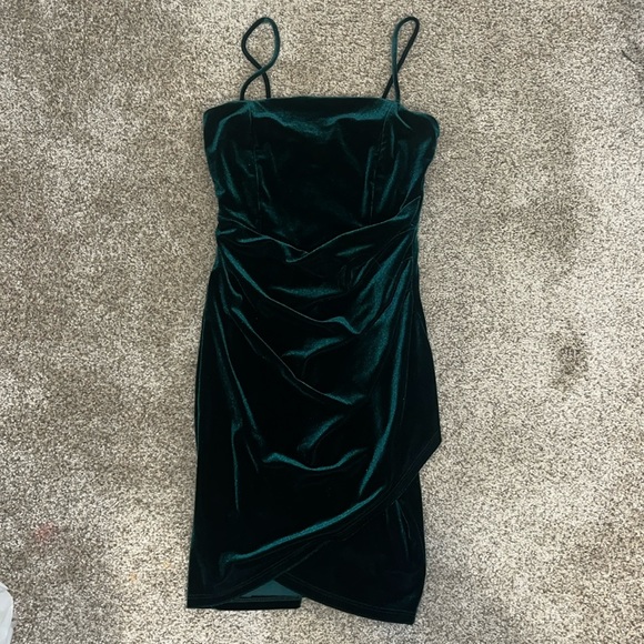 Windsor | Dresses | Windsor Hoco Velvet Emerald Green Homecoming Dress Size  Small | Poshmark